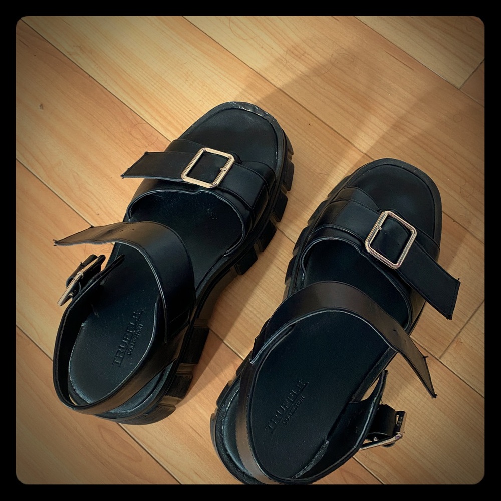 Platform sandals black Truffle new